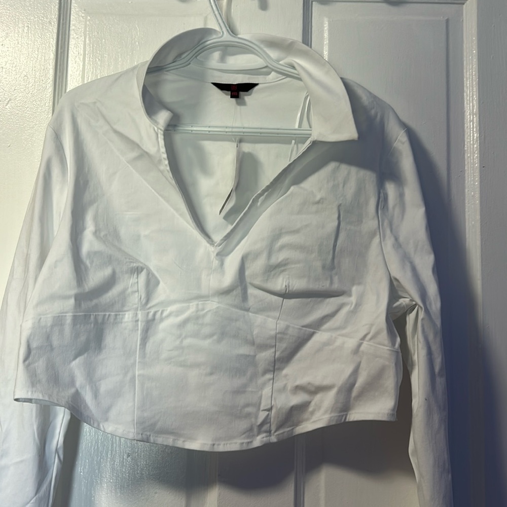 NWT white long sleeve crop top blouse